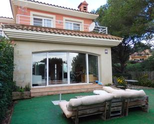 Jardí de Casa adosada en venda en Mont-roig del Camp amb Aire condicionat, Calefacció i Jardí privat