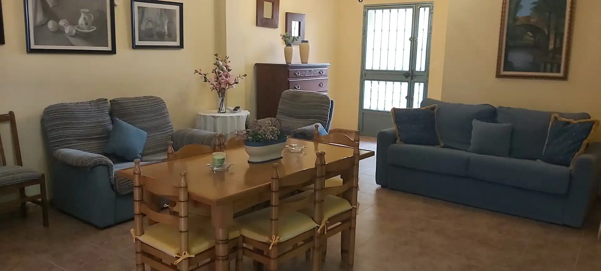 Menjador de Casa o xalet de lloguer en Mengíbar amb Aire condicionat, Terrassa i Piscina