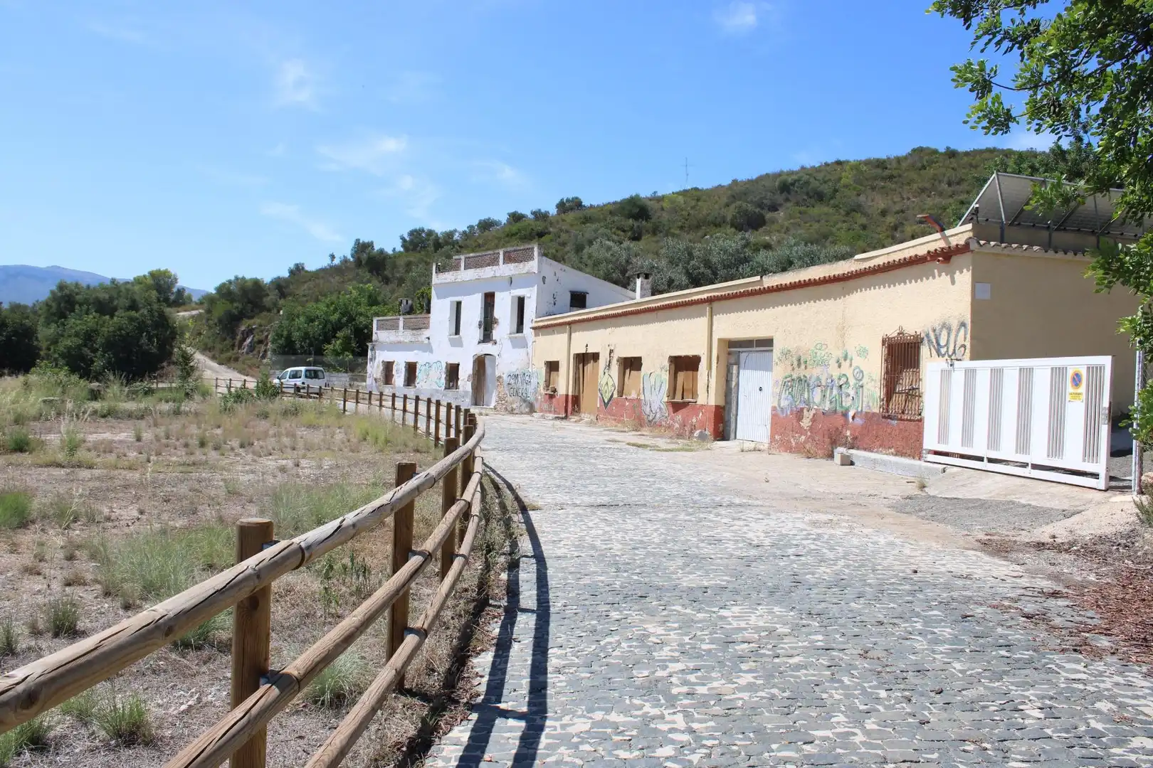 Casa rústica en venda a Oliva pueblo