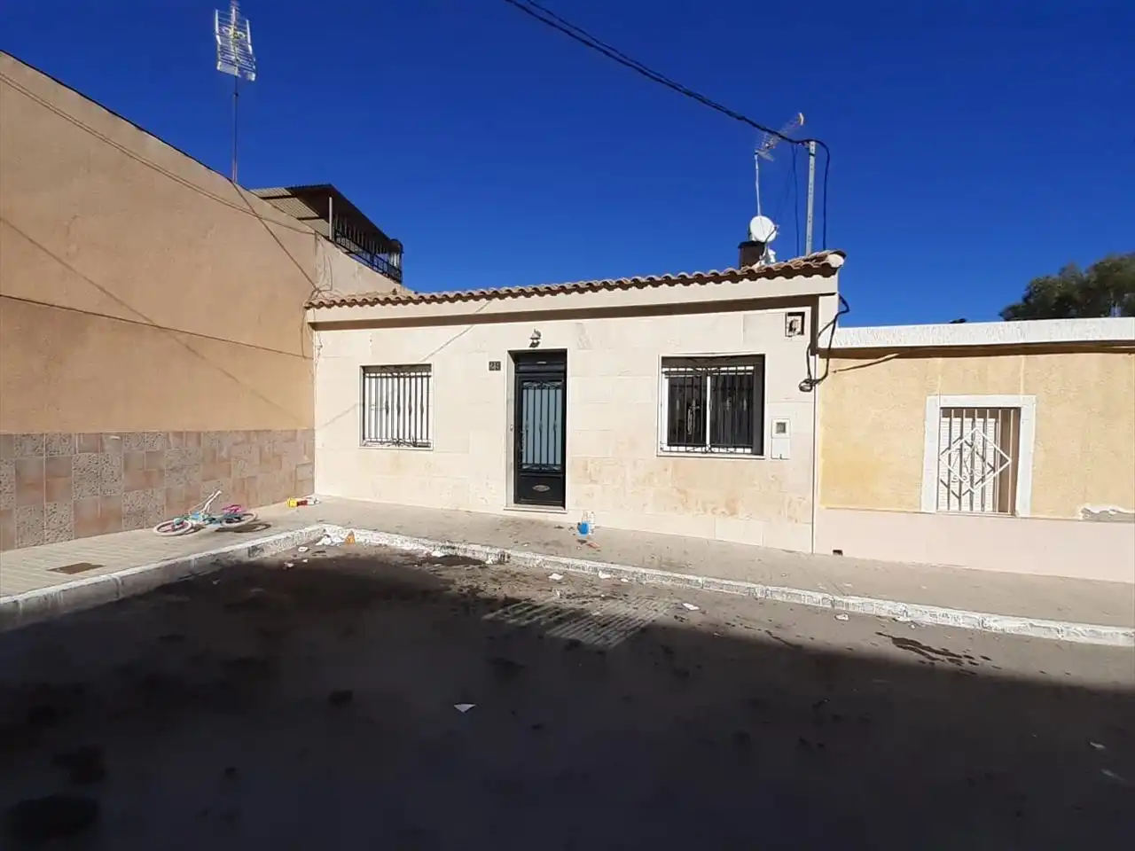 Vista exterior de Casa o chalet en venta en Elda
