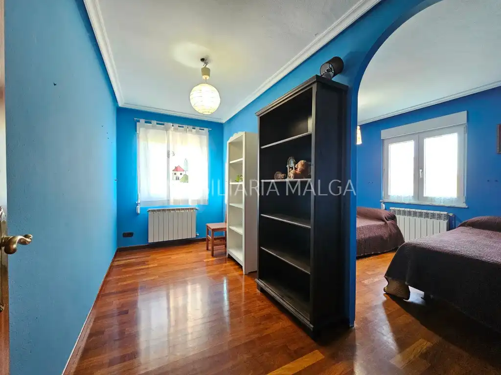 Habitación de Casa o chalet en venta en Colunga con Calefacción, Jardín privado y Parquet