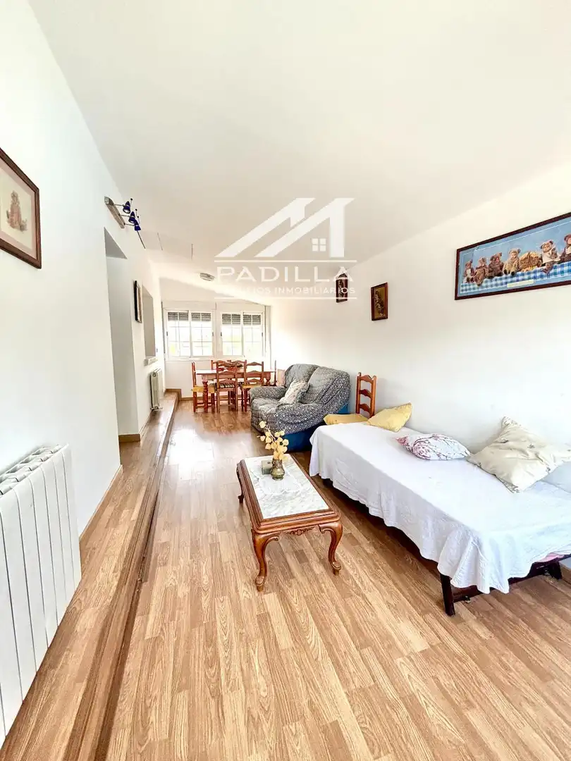 Sala de estar de Casa o chalet en venta en El Viso de San Juan con Calefacción, Trastero y Piscina