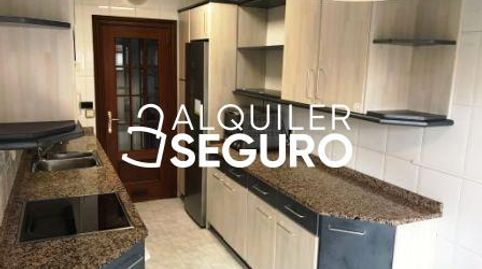 Foto 2 de Piso de alquiler en Castillo de Lantaron, Ariznabarra, Vitoria - Gasteiz