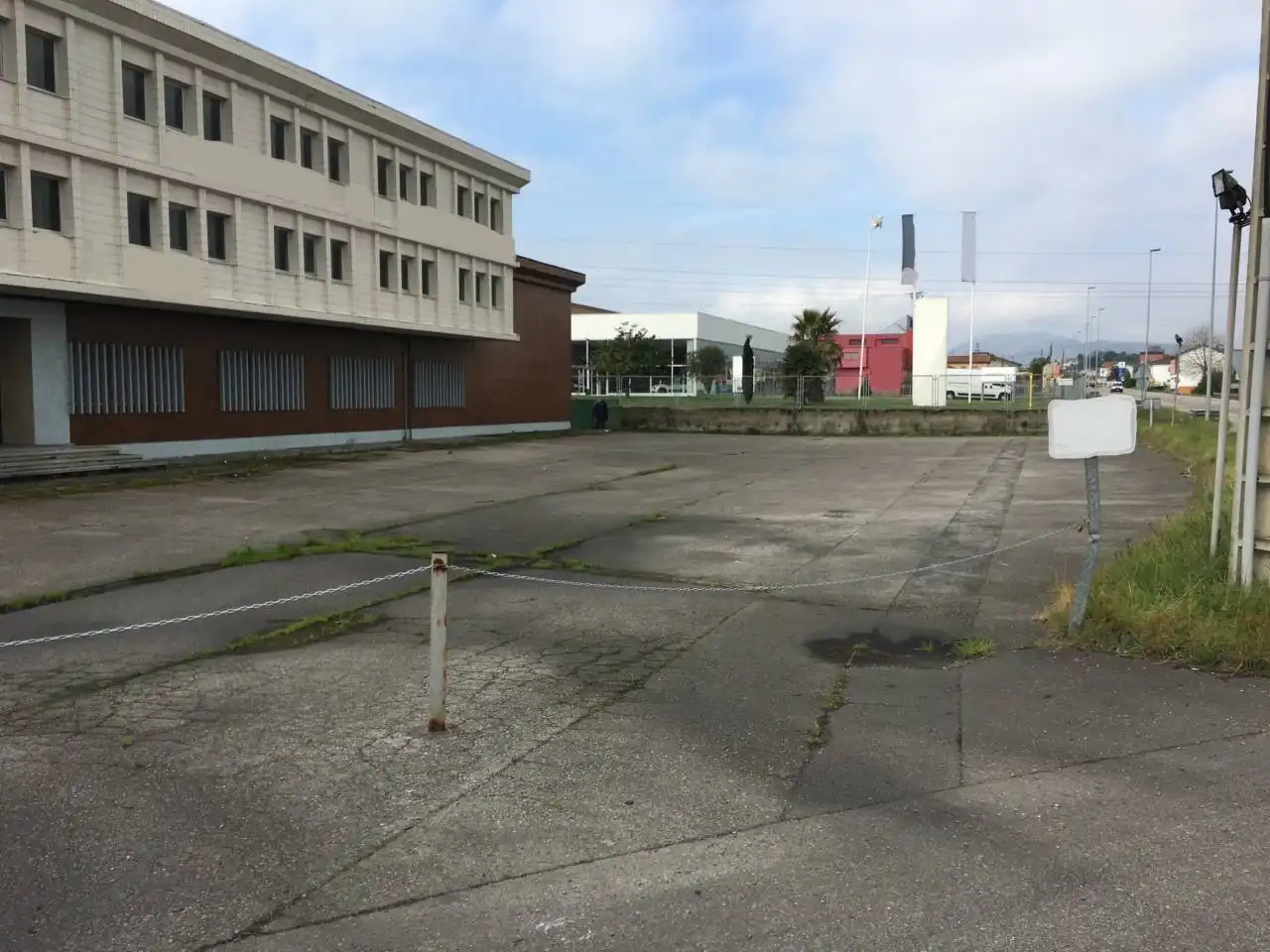 Industrial building for sale in Calle crta. nacional 634, imagen 9