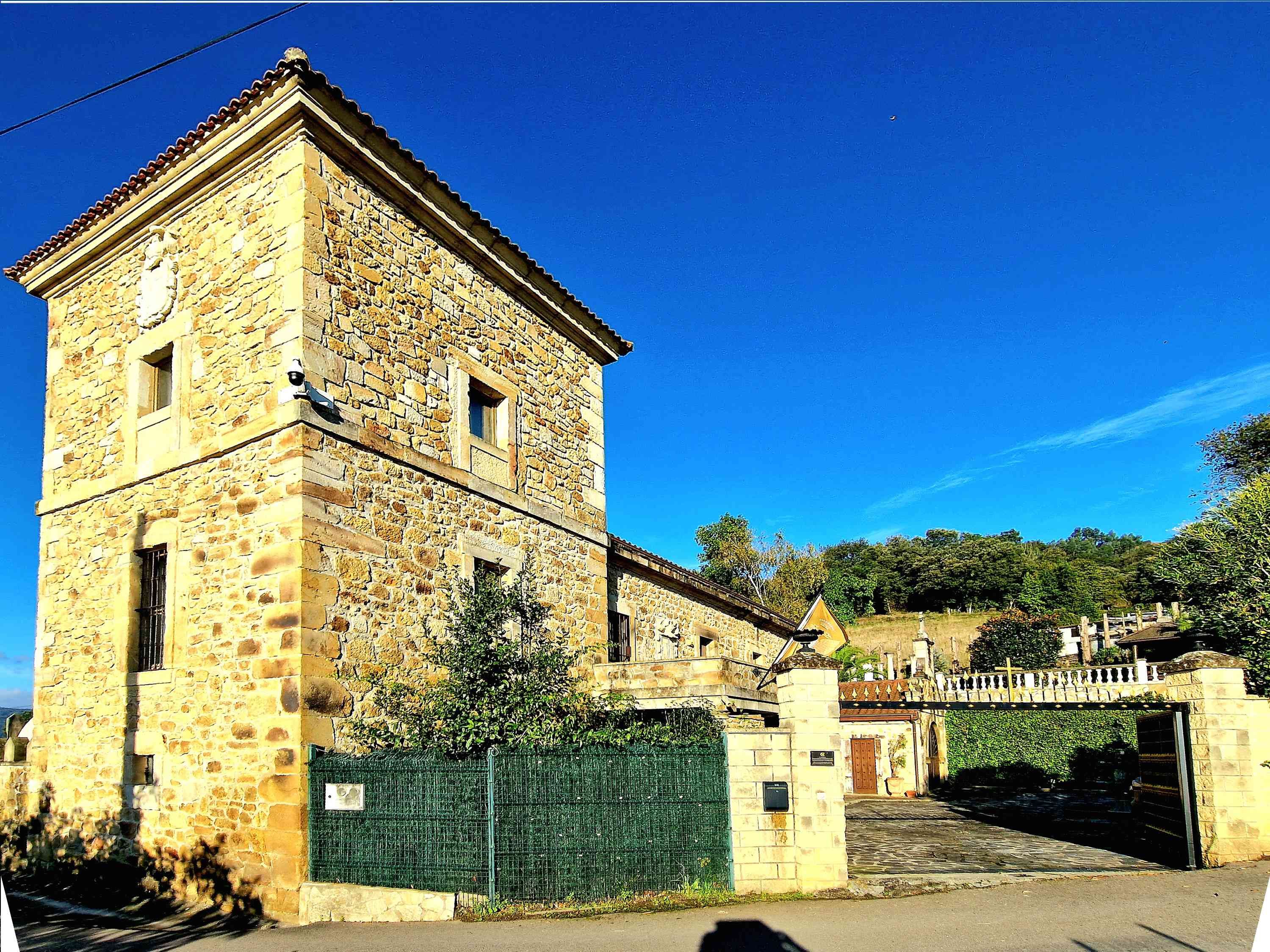 Exterior view of Country house for sale in Voto  with Air Conditioner, Heating and Private garden