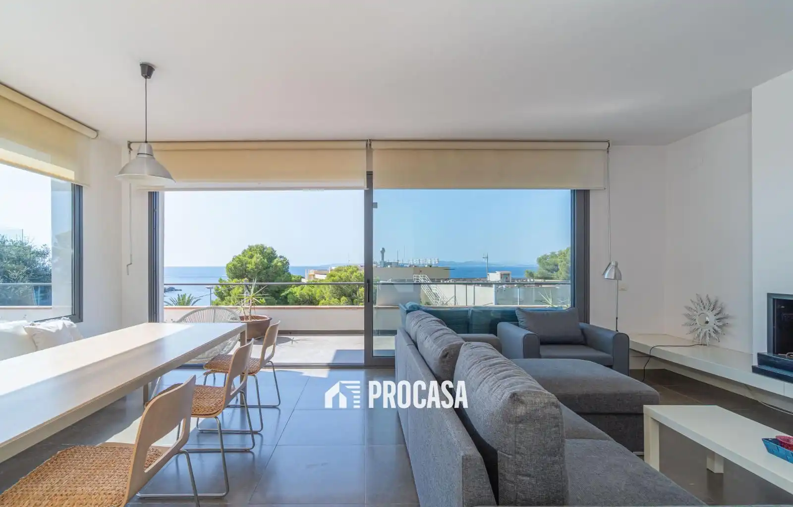 Sala d'estar de Casa o xalet en venda en Roses amb Aire condicionat, Calefacció i Traster