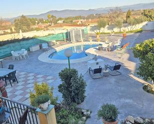 Piscina de Casa o xalet en venda en Lucillos amb Calefacció, Jardí privat i Terrassa