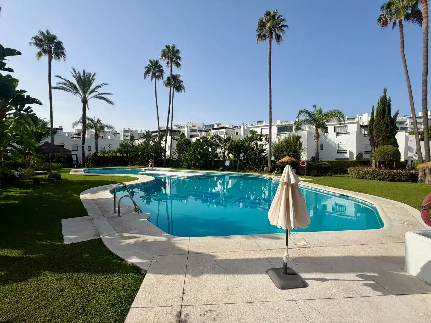 Einfamilien-Reihenhaus zur Miete in Marbella, Málaga