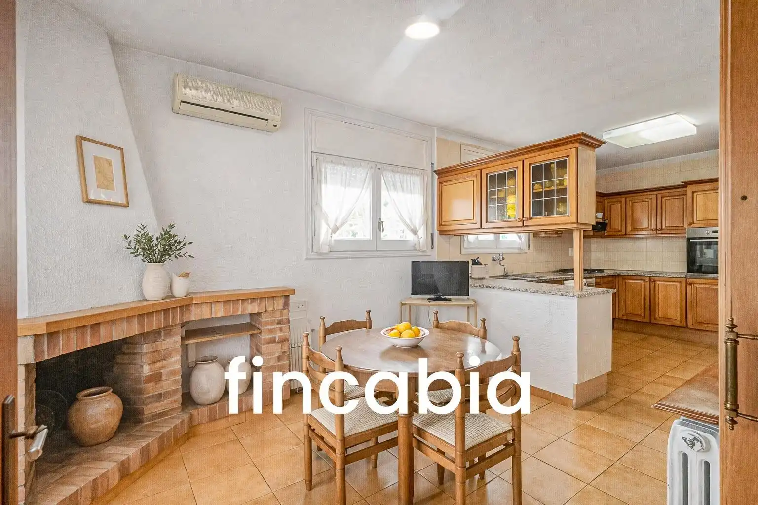 Cuina de Casa o xalet en venda en Santa Coloma de Farners amb Aire condicionat, Calefacció i Jardí privat