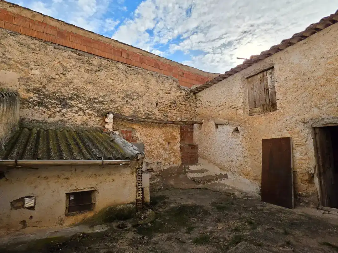 Vista exterior de Casa adosada en venda en Orce
