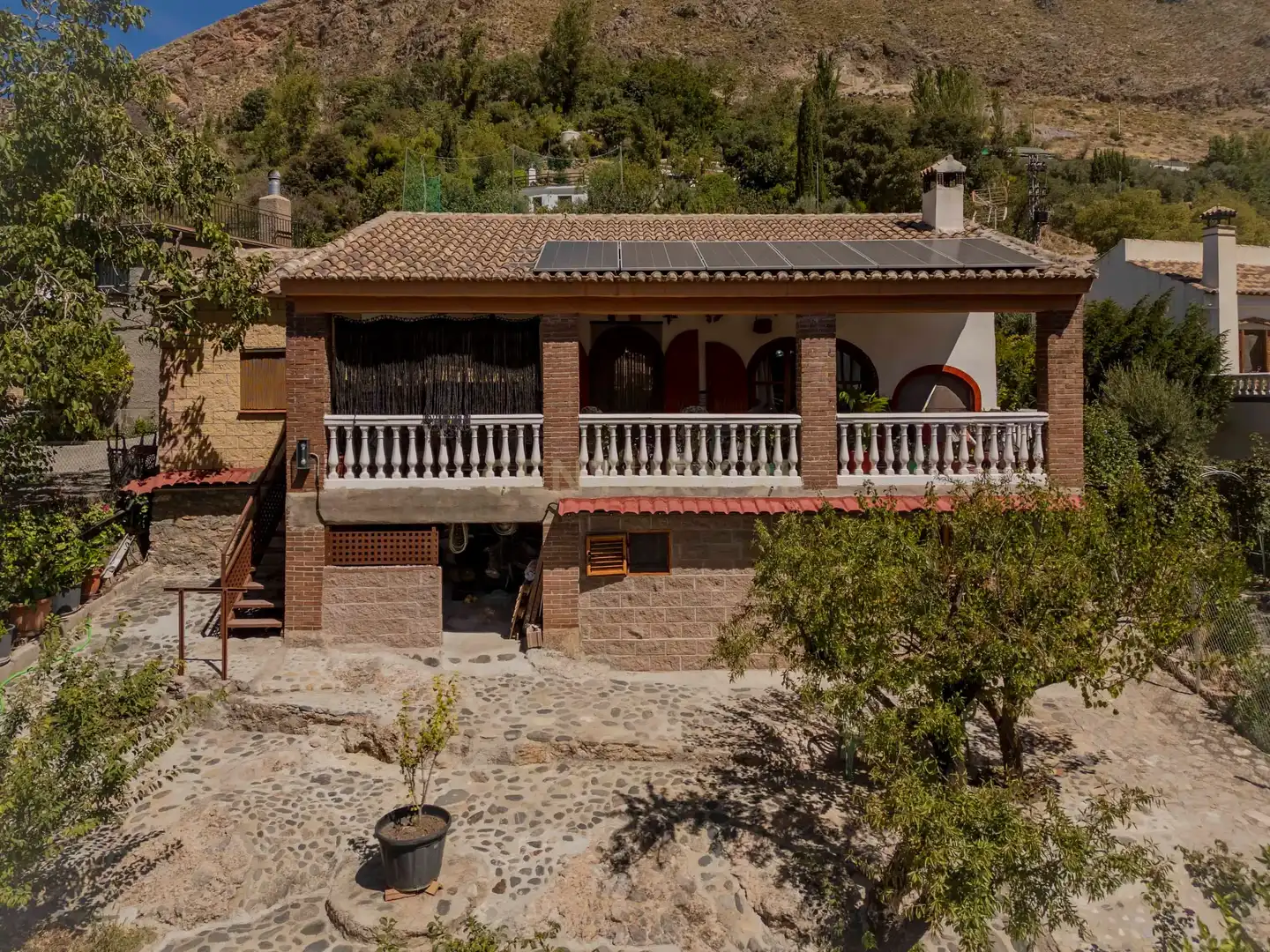 Vista exterior de Casa o chalet en venta en Güéjar Sierra con Jardín privado, Trastero y Piscina