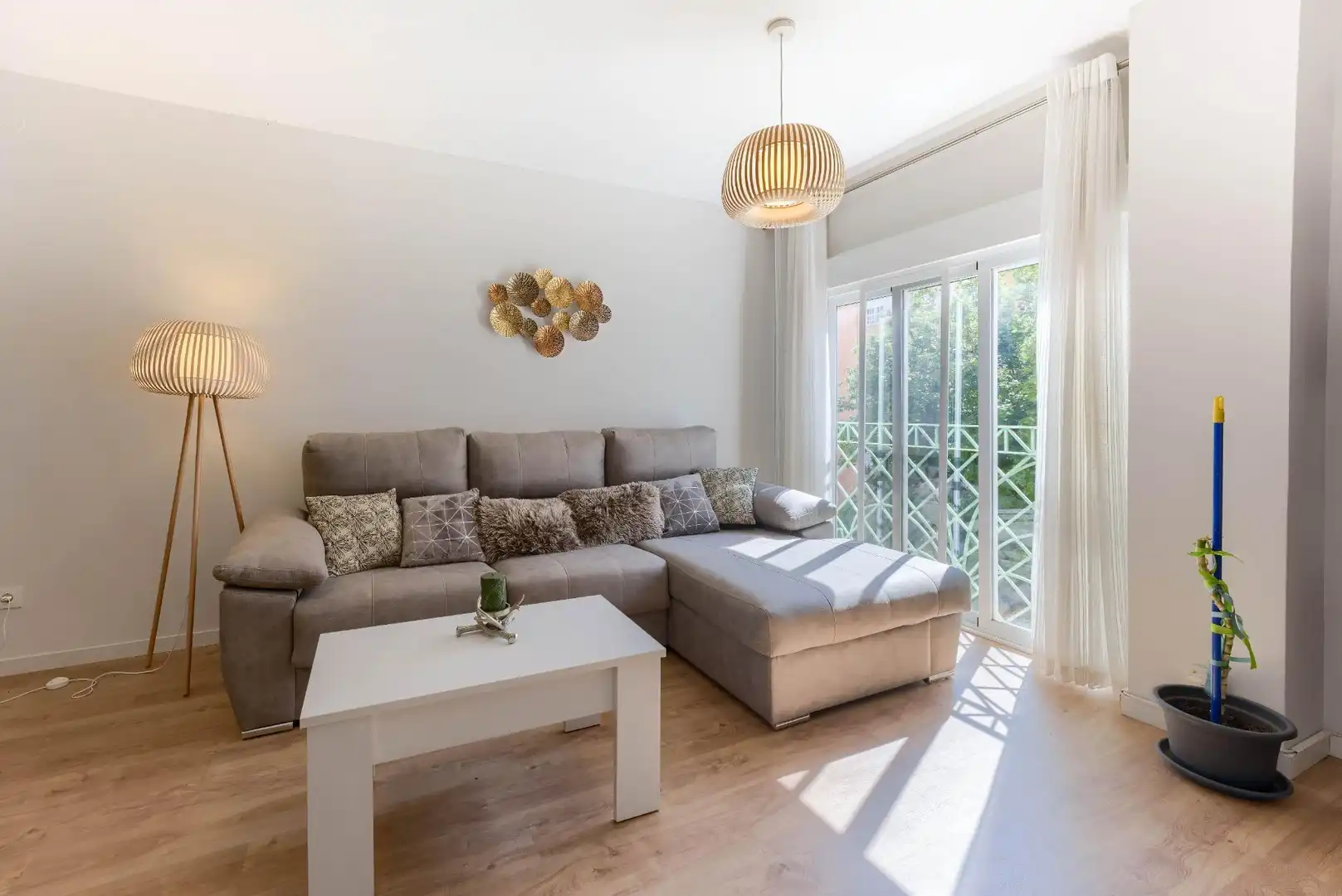 Sala de estar de Piso en venta en Mairena del Aljarafe con Aire acondicionado