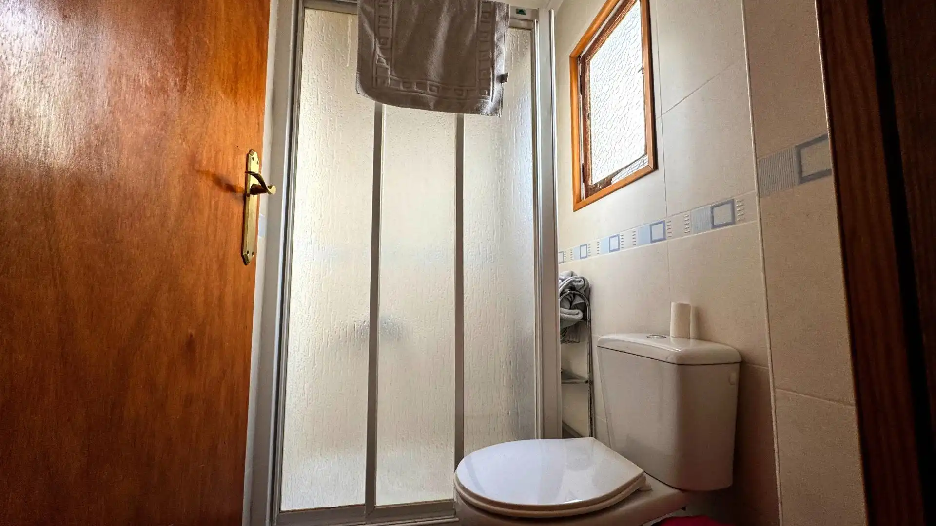 Bathroom of Flat for sale in Elda  with Air Conditioner, Heating and Balcony