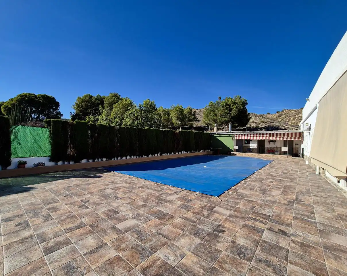 Piscina de Casa o chalet en venta en Elche / Elx con Aire acondicionado y Balcón