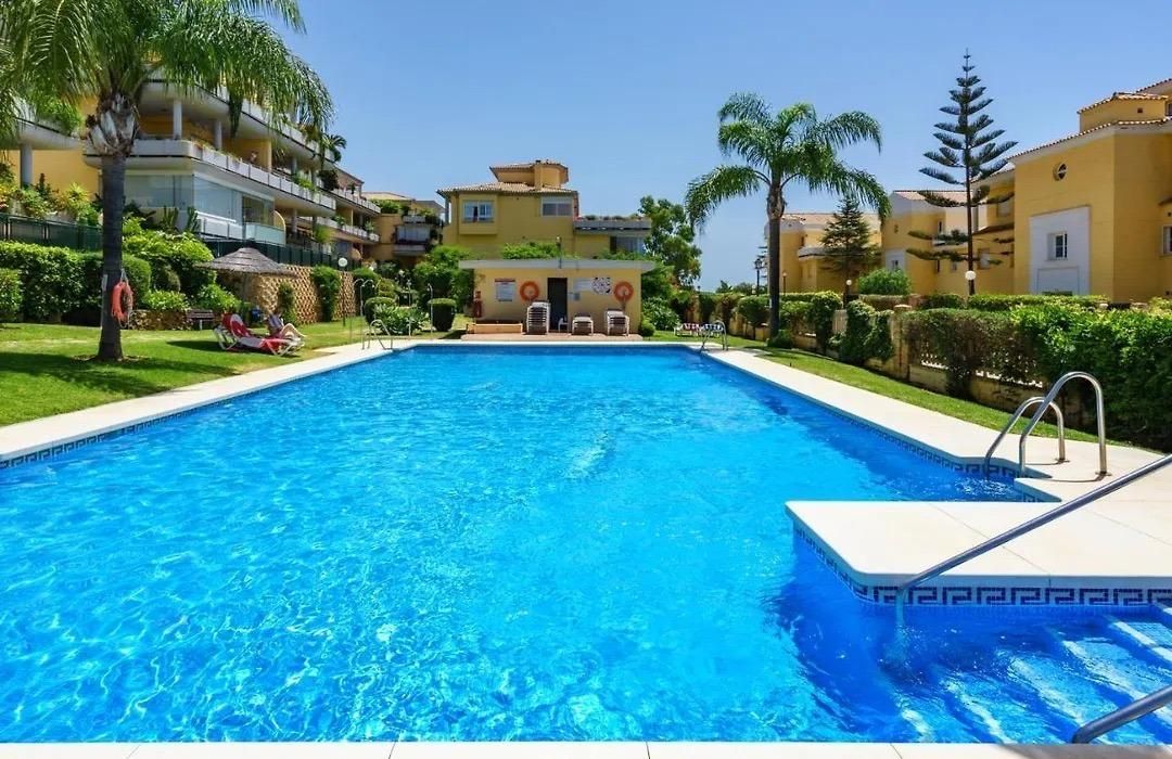 Swimming pool of Apartment for sale in Marbella  with Air Conditioner, Heating and Terrace