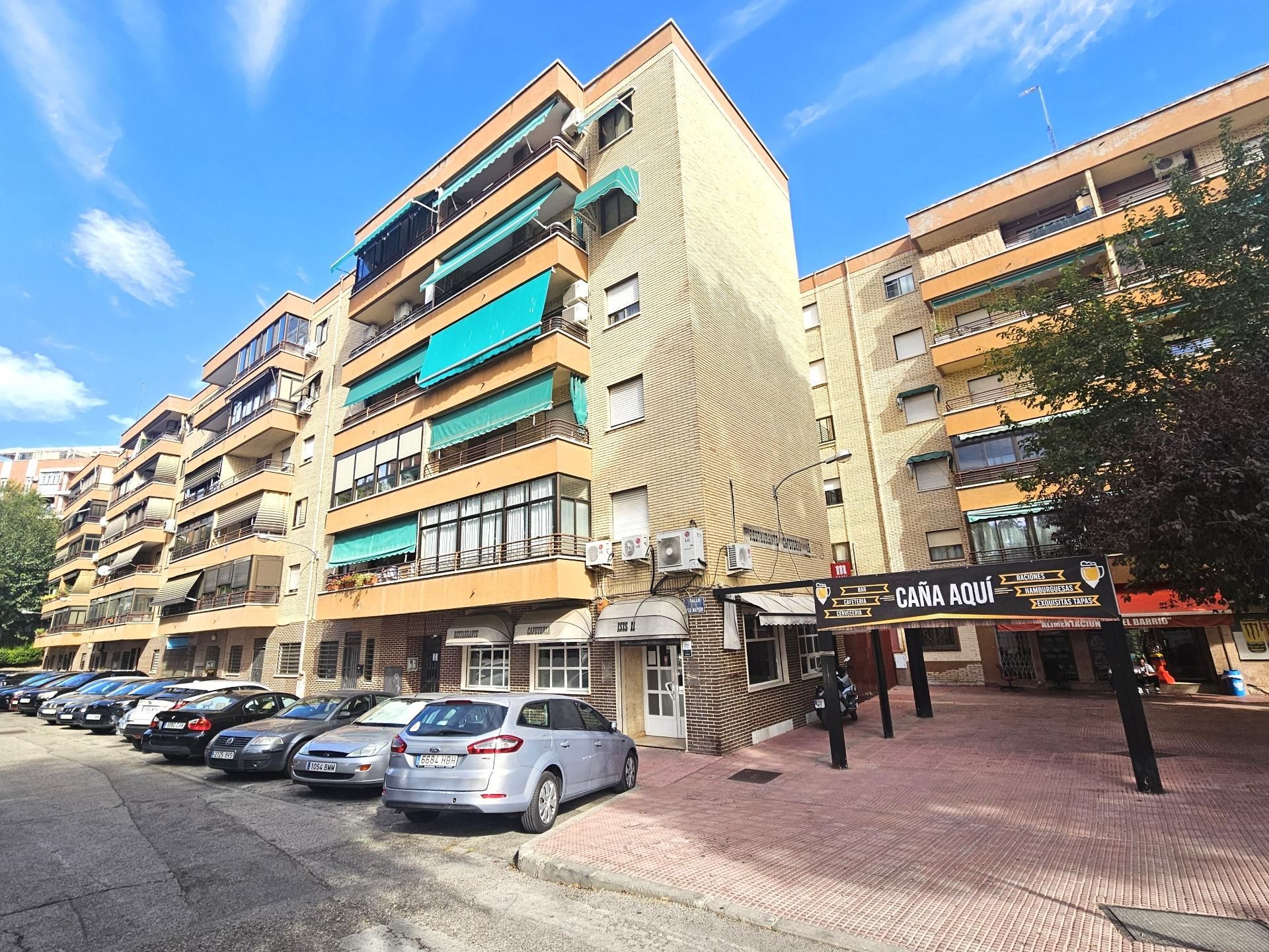 Exterior view of Premises for sale in Valdemoro  with Air Conditioner