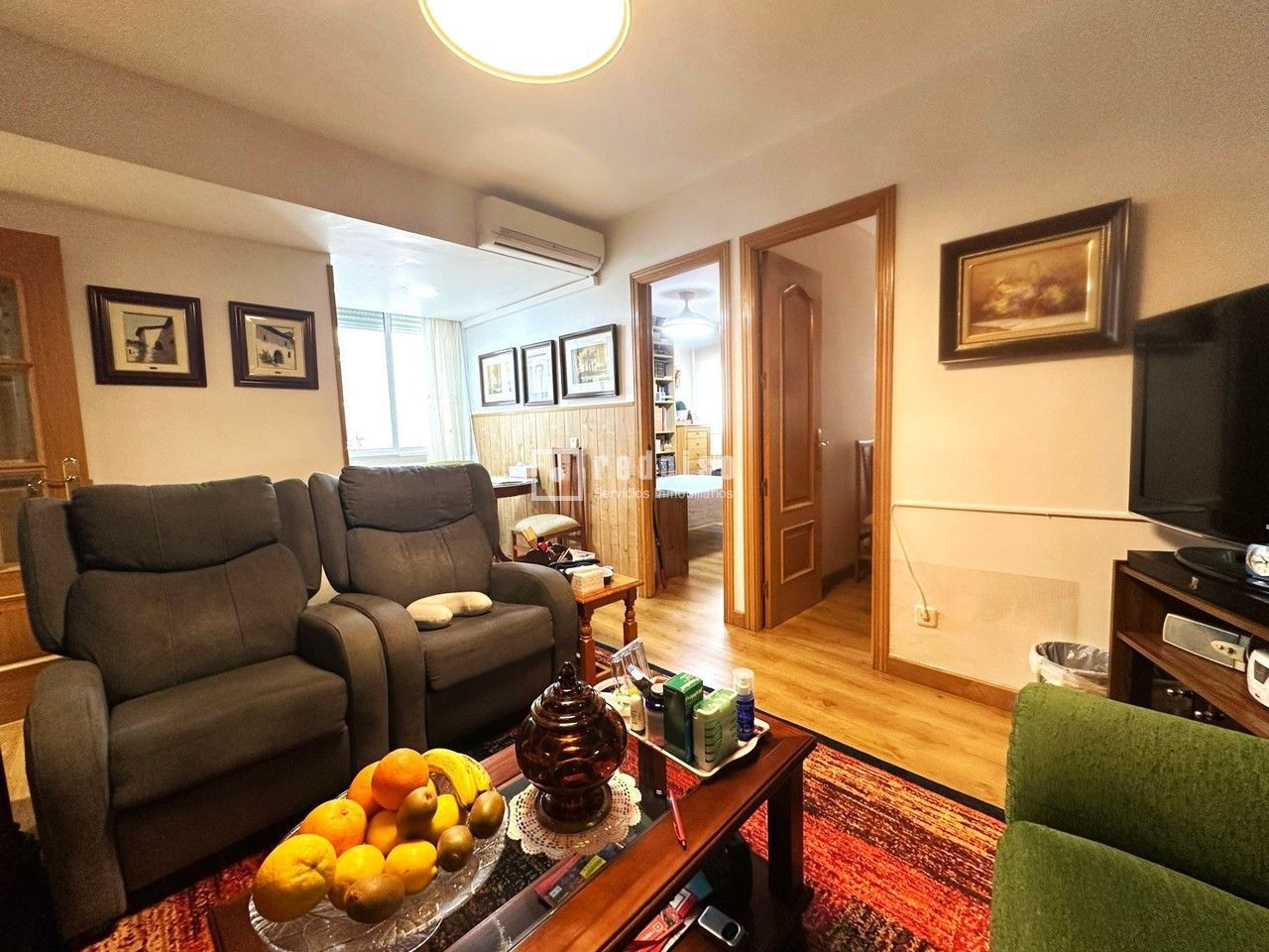 Living room of Flat for sale in  Madrid Capital