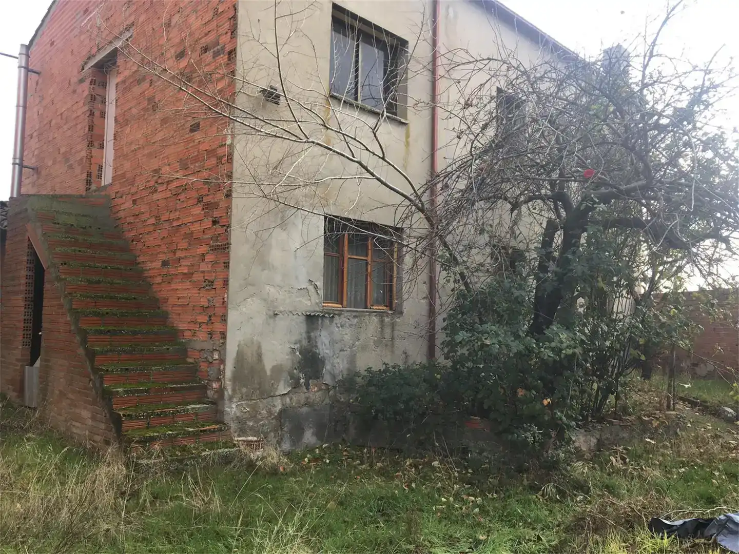 Vista exterior de Finca rústica en venda en Mojados amb Traster i TV