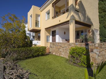 Casa amb piscina en venda a Benahavís pueblo