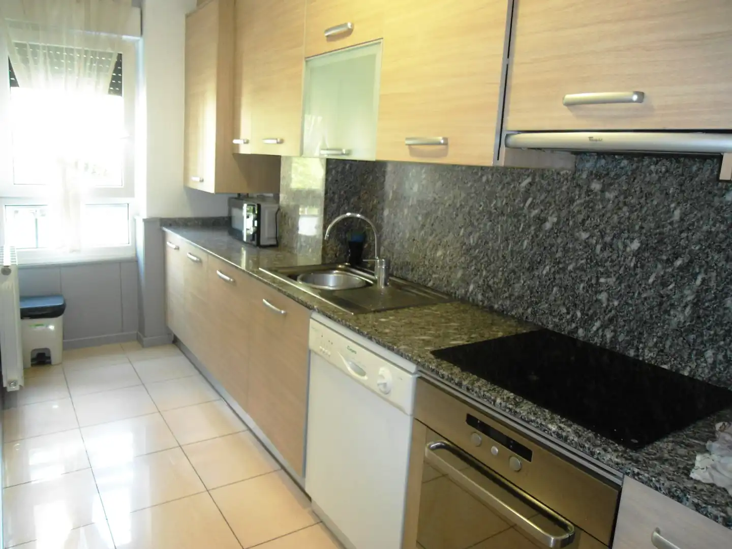 Cocina de Apartamento de alquiler en Lleida con Aire acondicionado, Calefacción y Parquet