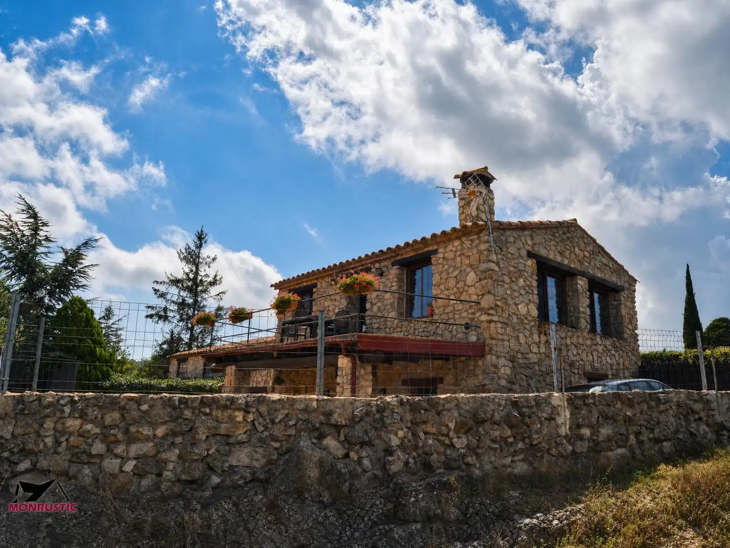 Exterior view of Houses for sale in Montblanc  with Air Conditioner, Private garden and Terrace