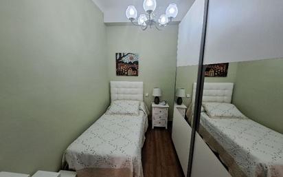 Bedroom of Flat for sale in  Zaragoza Capital