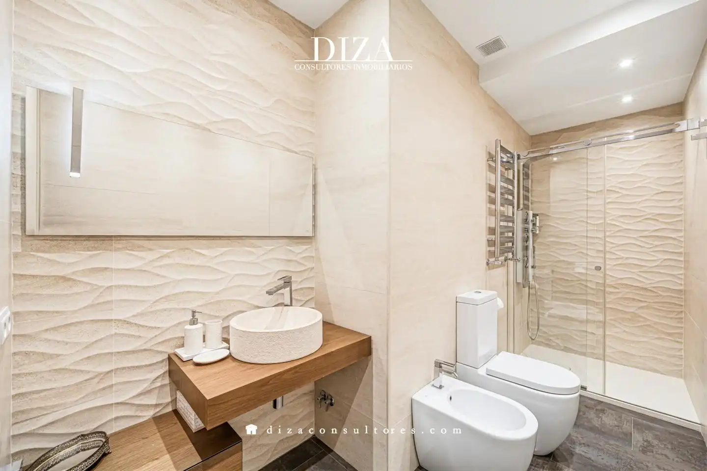 Baño de Piso en venta en Madrid con Aire acondicionado y Calefacción