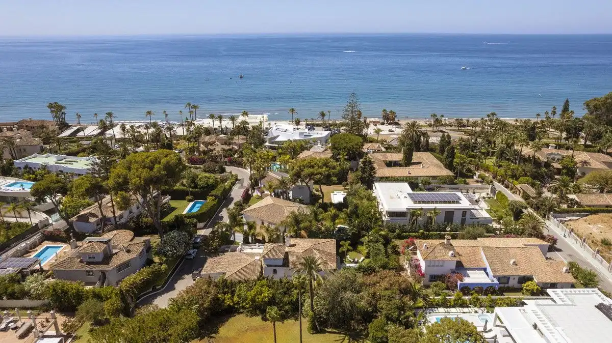 Vista exterior de Casa o xalet en venda en Mijas amb Terrassa i Piscina comunitària