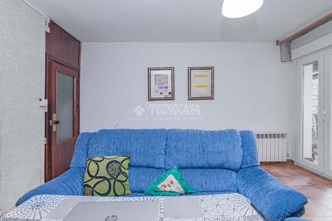 Sala d'estar de Pis en venda en  Granada Capital amb Calefacció i Balcó