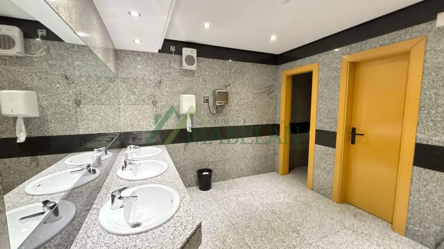 Bathroom of Office for rent in Las Rozas de Madrid  with Heating