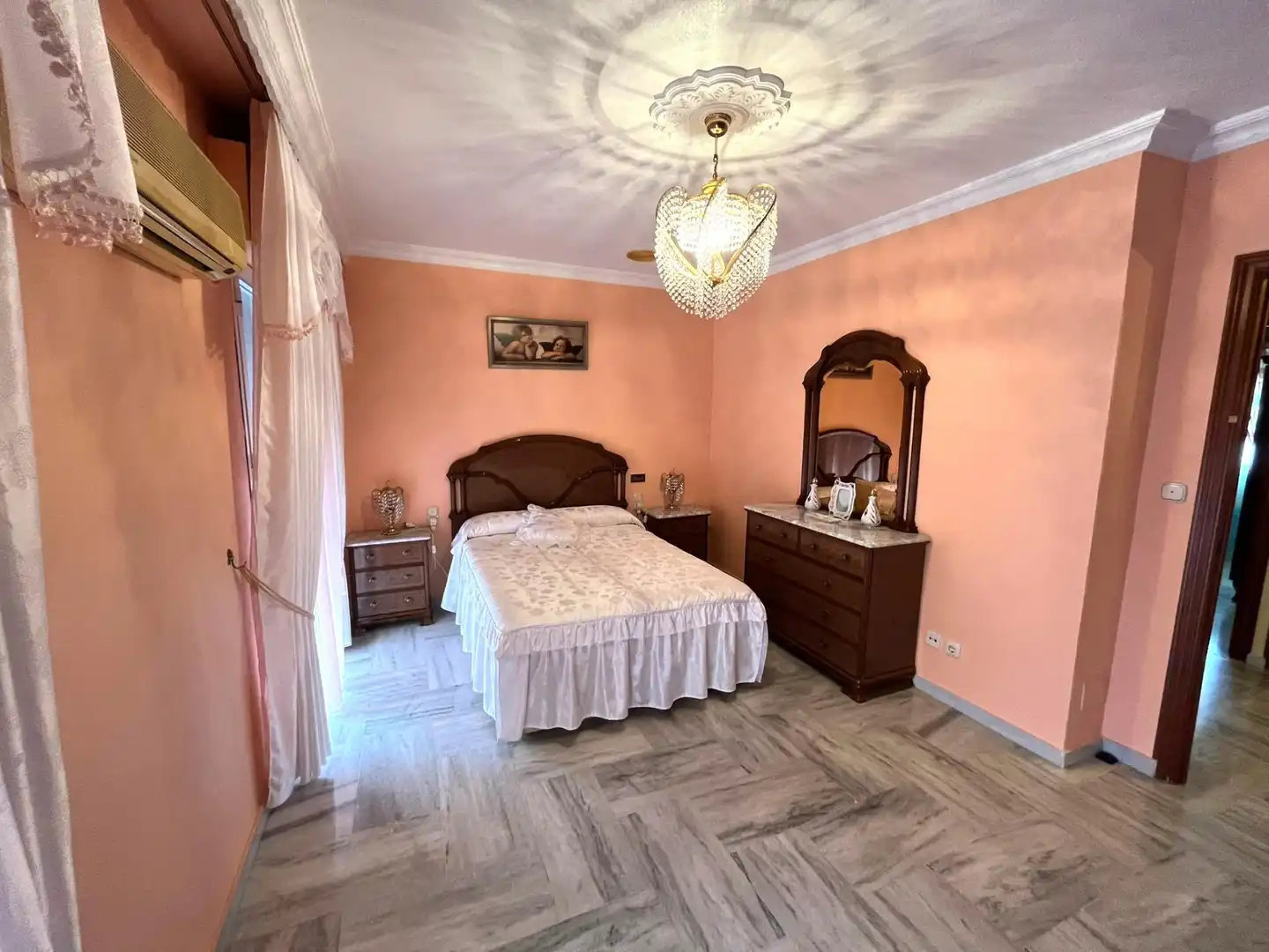 Habitación de Casa adosada en venta en Moguer con Aire acondicionado, Terraza y Trastero