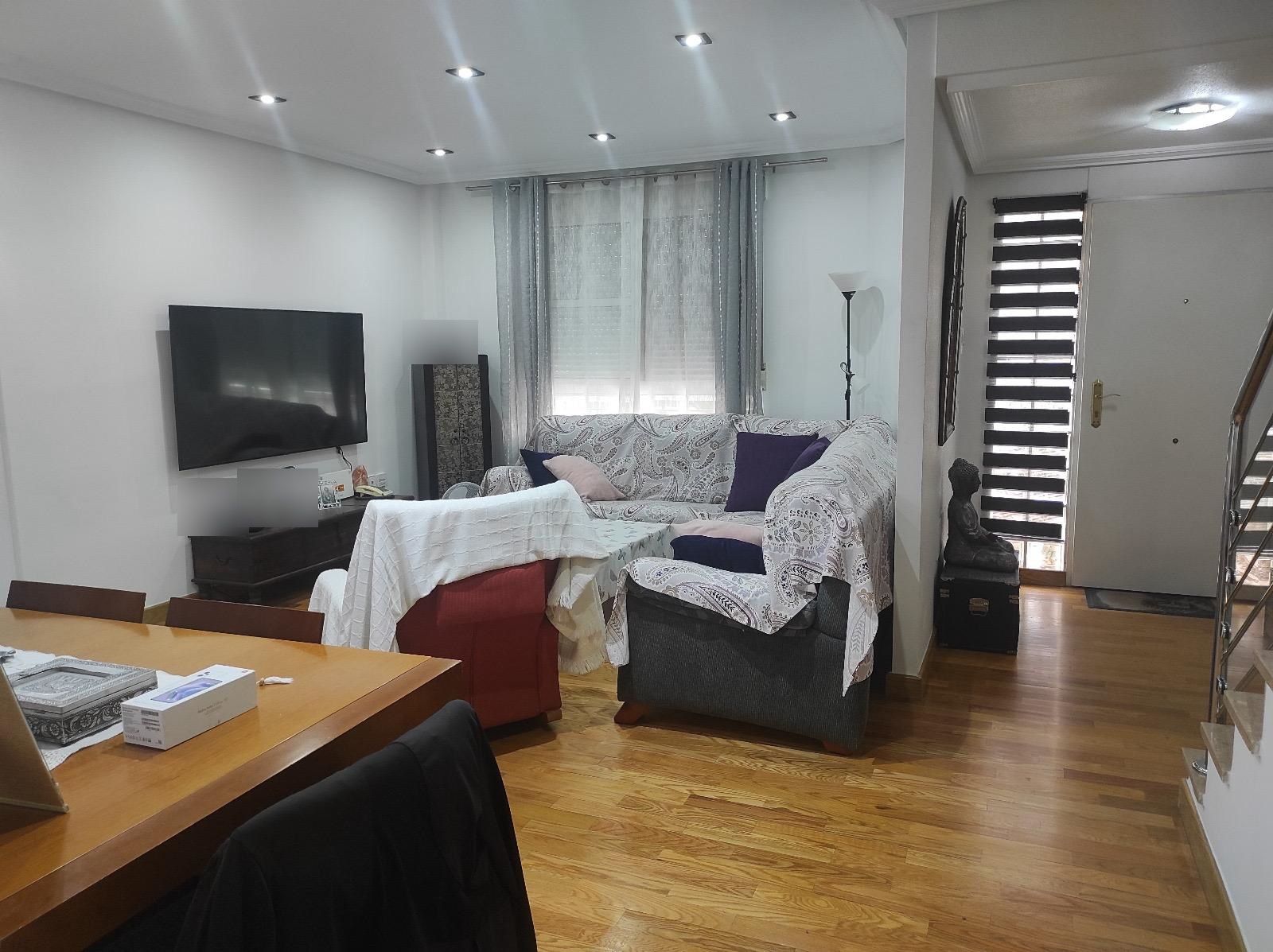 Sala d'estar de Dúplex en venda en Beniel amb Aire condicionat, Parquet i Terrassa