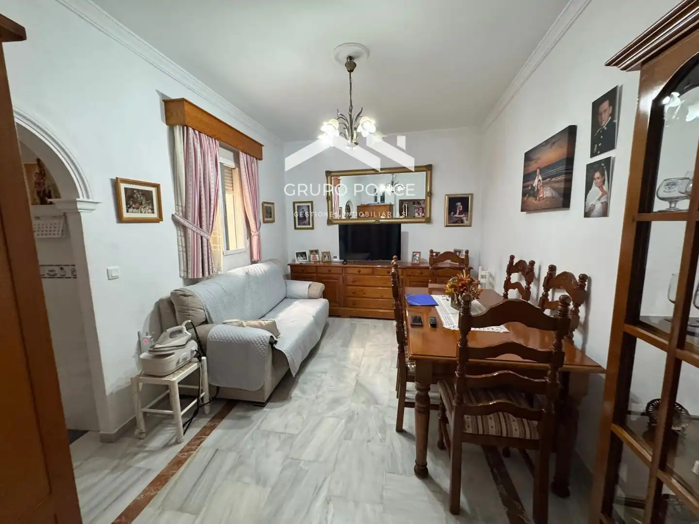 Living room of Houses for sale in Jerez de la Frontera  with Air Conditioner, Private garden and Terrace