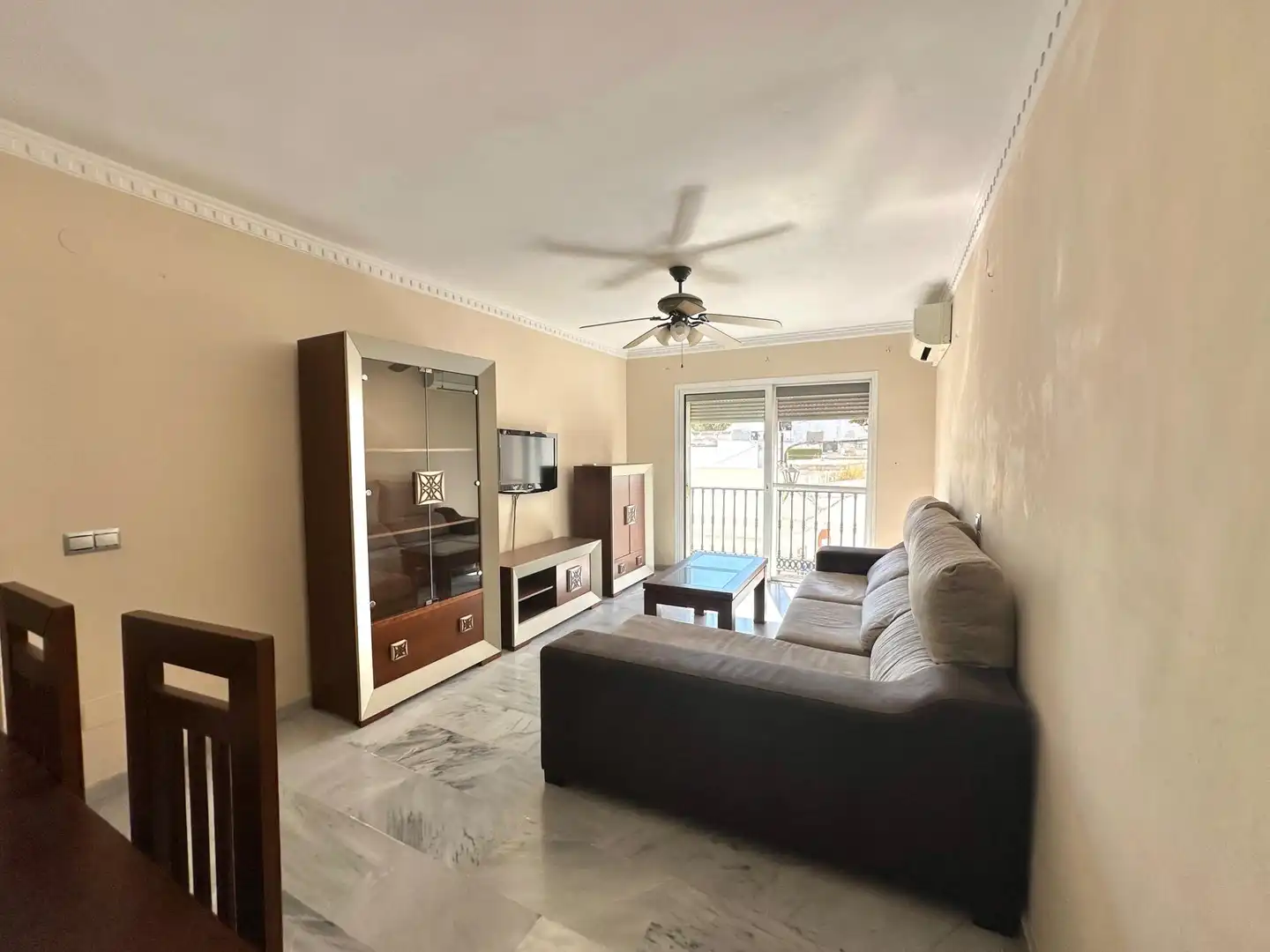 Living room of Flat for sale in Monda  with Air Conditioner, Balcony and Community pool