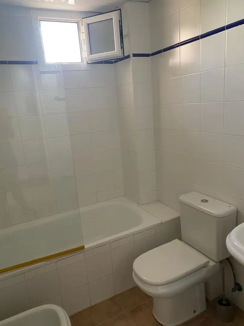 Baño de Piso en venta en Vera con Aire acondicionado, Jardín privado y Terraza