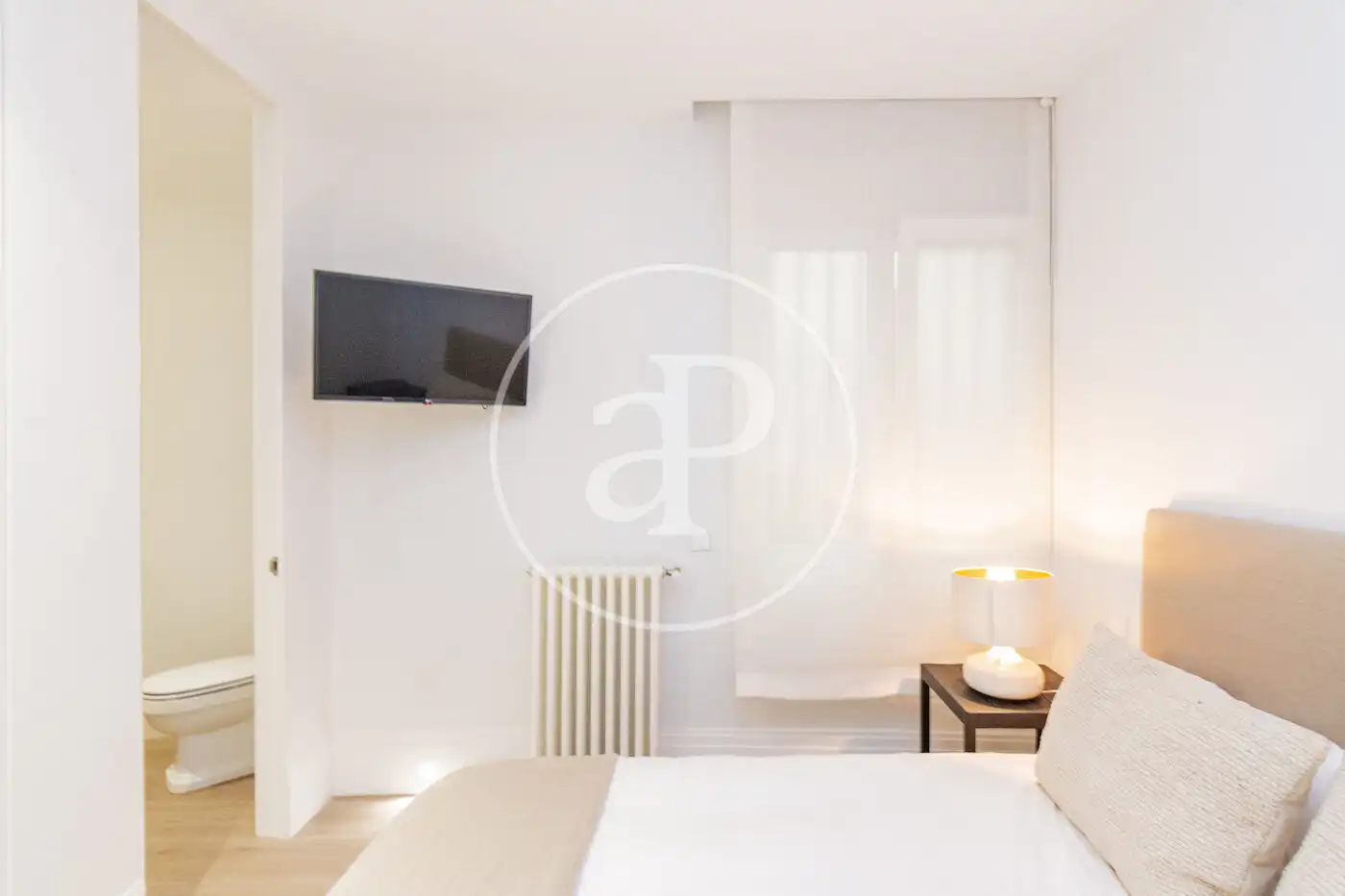 Schlafzimmer von Wohnung zum Verkauf in Madrid mit Klimaanlage, Heizung und Balkon