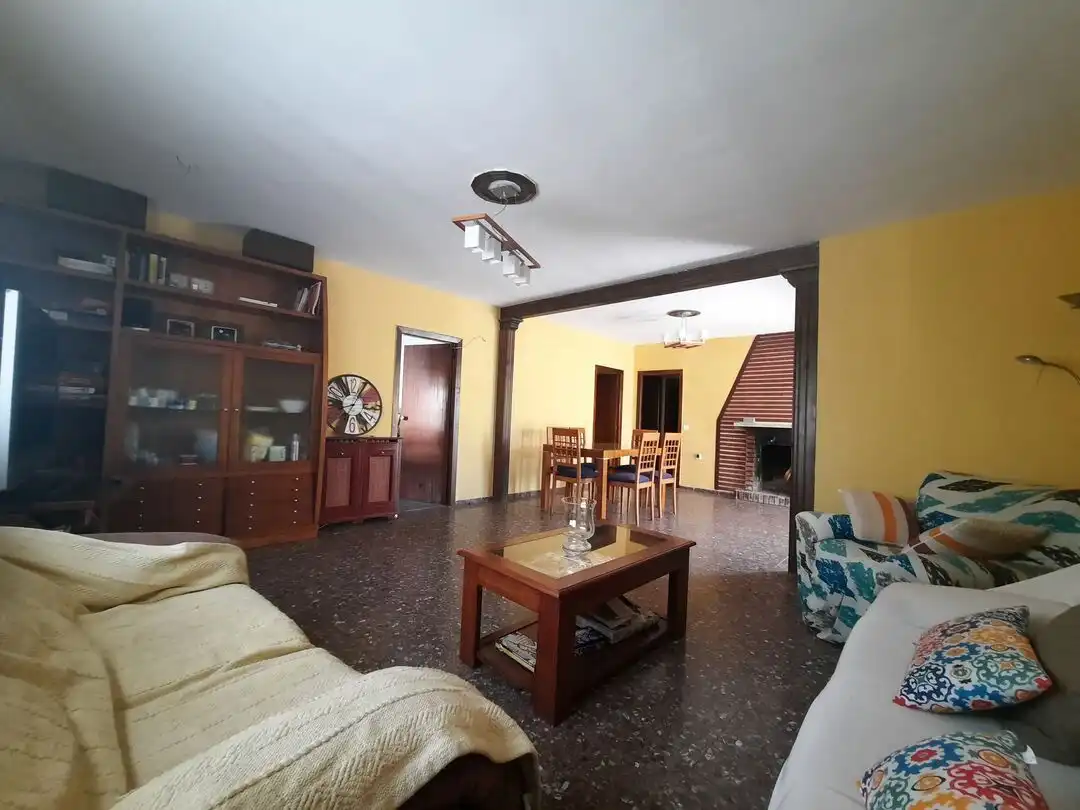 Wohnzimmer von Haus oder Chalet zum Verkauf in Escalona mit Heizung, Privatgarten und Abstellraum