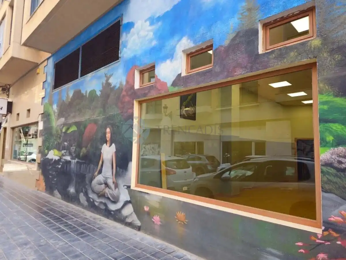 Vista exterior de Local en venda en Valencia