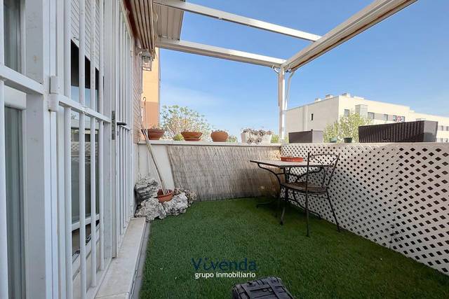 Planta baja en Alquiler en Calle MOTRIL en Zona el Caño