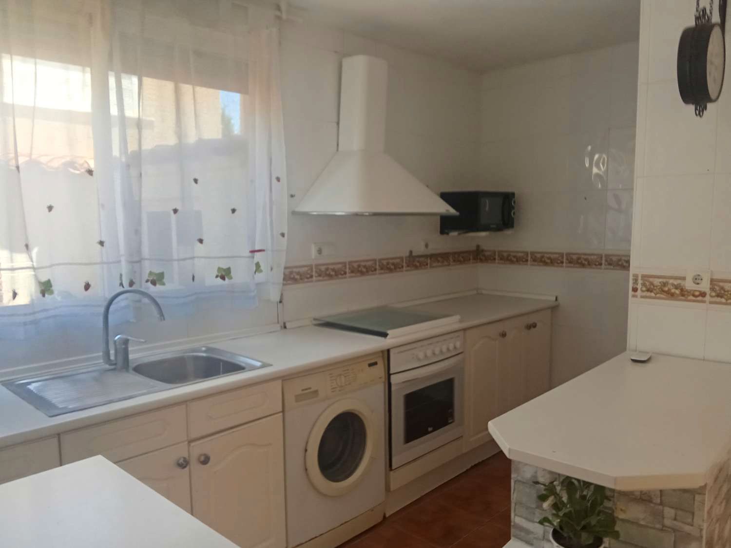 Kitchen of House or chalet for sale in Oropesa del Mar / Orpesa  with Air Conditioner, Heating and Terrace