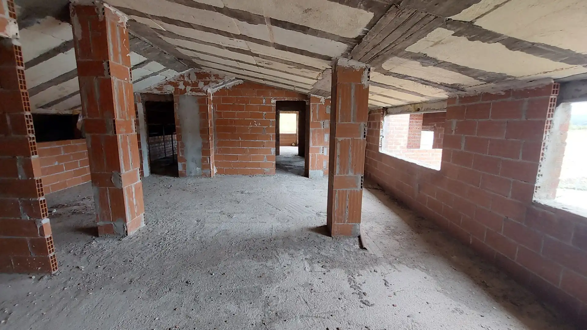 Houses for sale in N/A, -1, Miralvalle - Av. Virgen del Puerto - La Data
