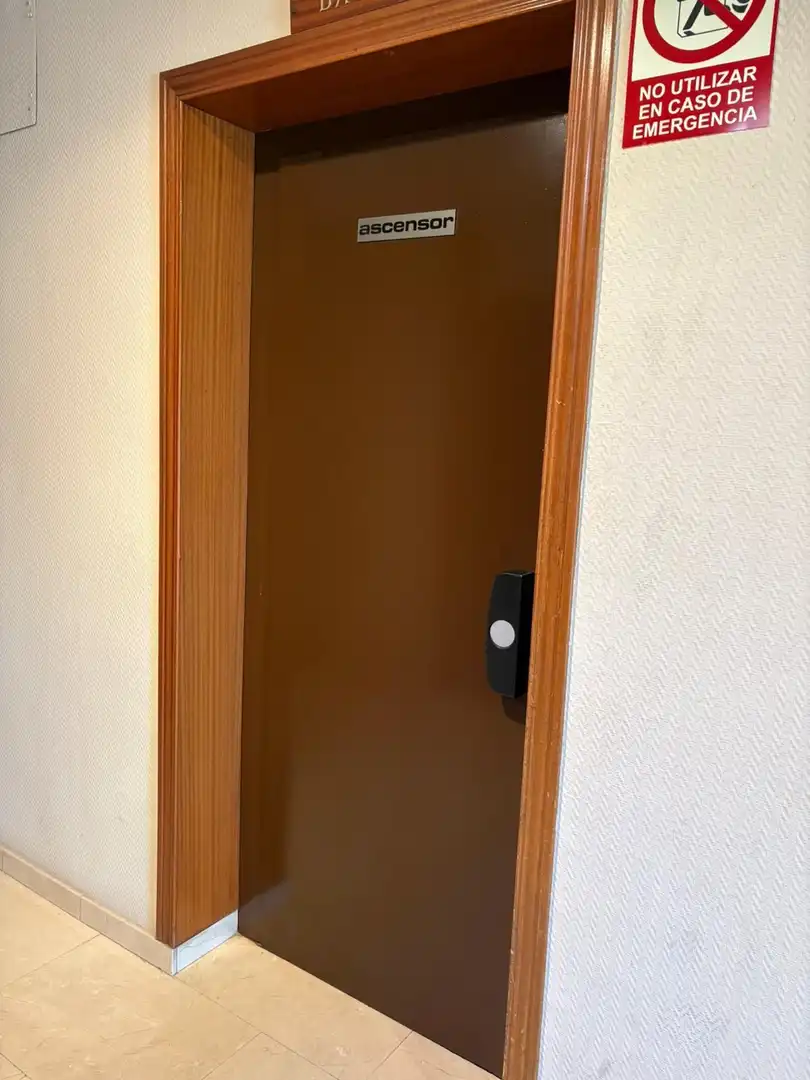 Wohnung zum Verkauf in Madrid mit Heizung, Abstellraum und Gemeinschaftspool