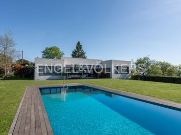House with pool for sale in San Claudio - Trubia - Las Caldas