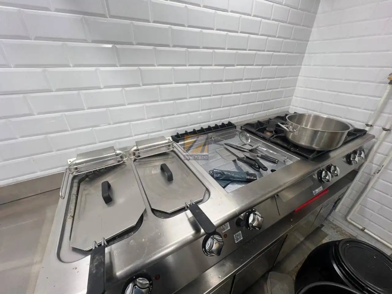 Cocina de Local en venta en Oviedo  con Aire acondicionado y Alarma