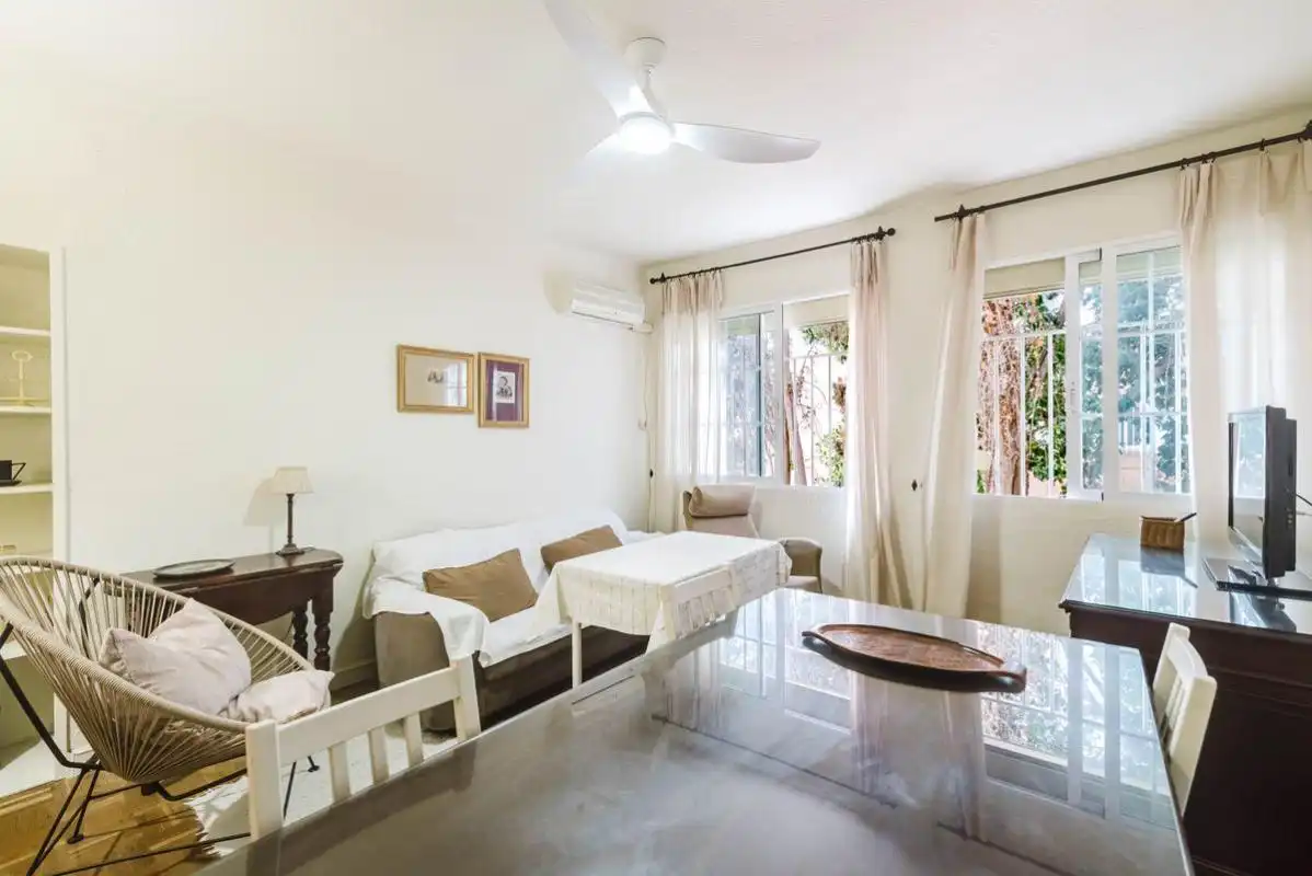 Flat for rent in Calle República Argentina, Limonar