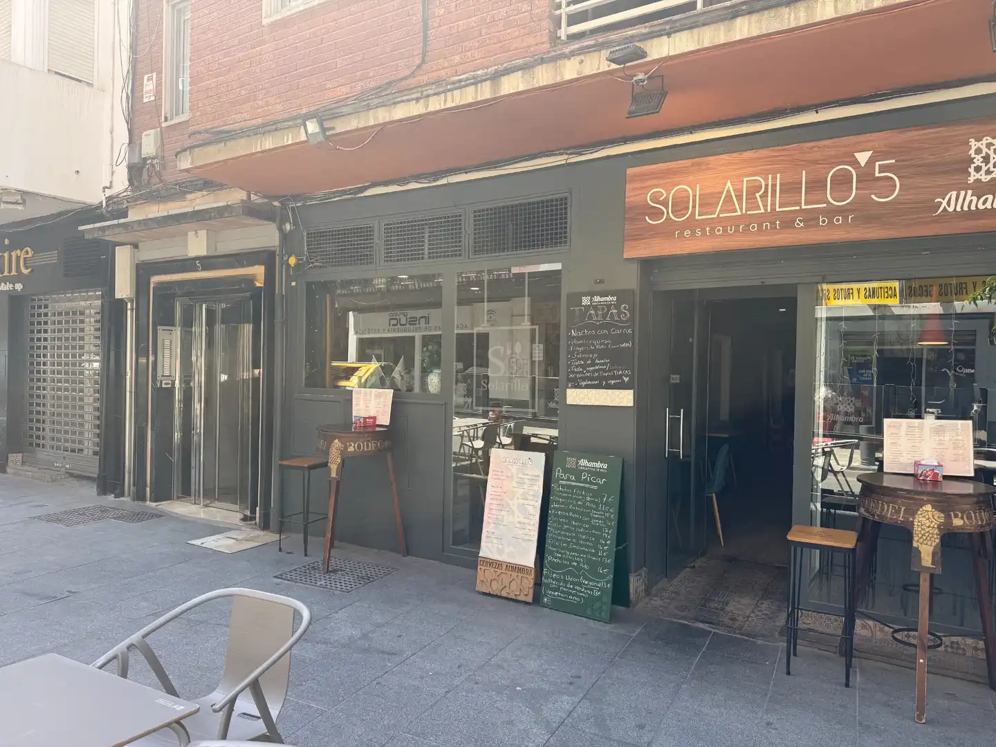 Local en traspaso en Granada con Aire acondicionado, Parquet y Terraza