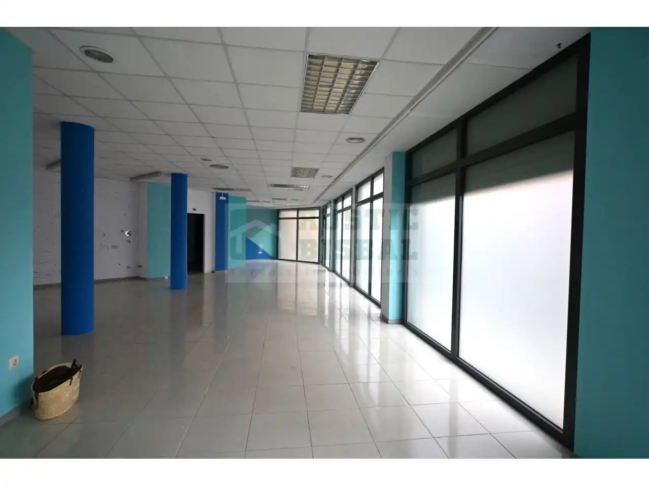 Local comercial de lloguer a Calle Pau Casals, imagen 2
