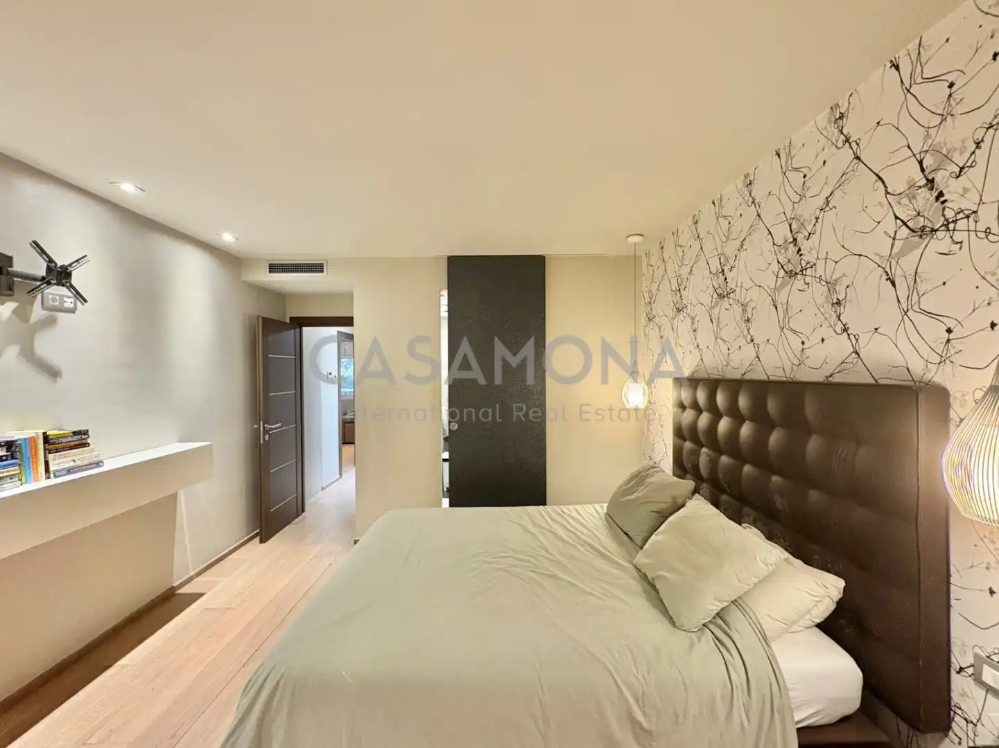Schlafzimmer von Wohnungen zum Verkauf in Barcelona mit Klimaanlage, Heizung und Balkon
