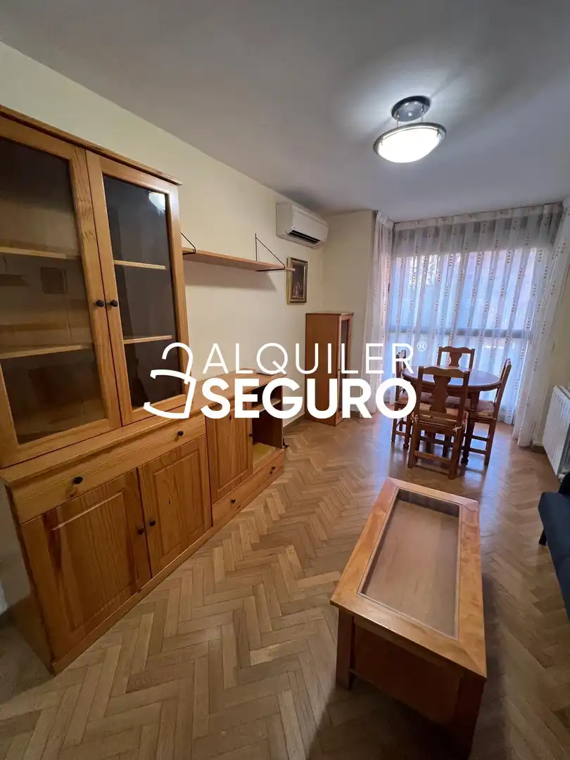 Wohnung zur Miete in San Cipriano, Valdebernardo - Valderribas