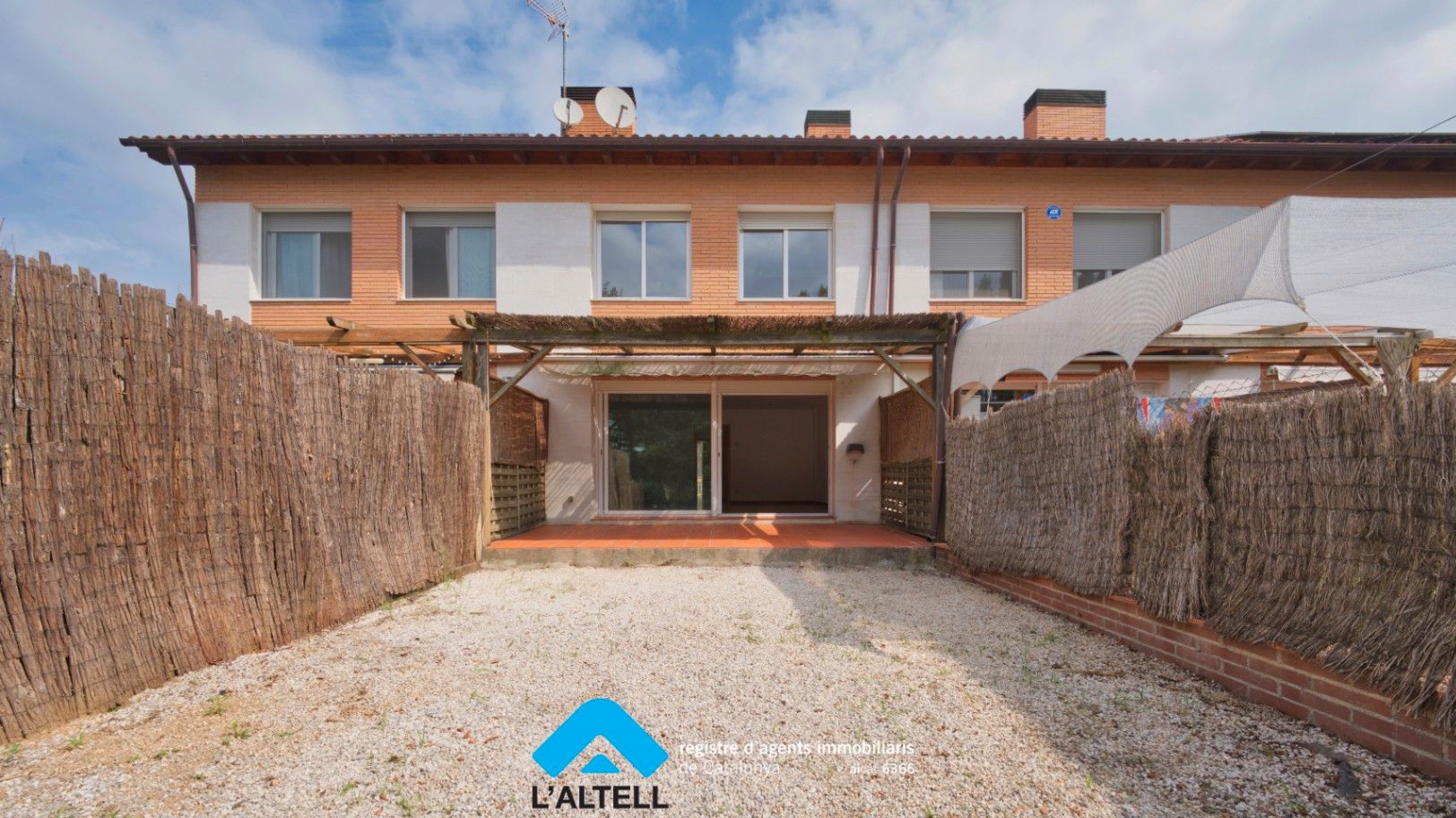 Vista exterior de Casa o chalet en venta en L'Ametlla del Vallès con Aire acondicionado, Calefacción y Jardín privado
